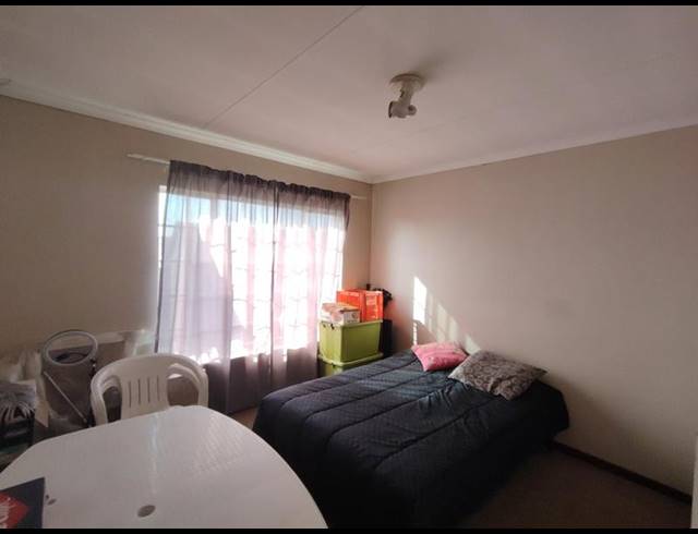 2 BEDROOM PROPERTY TO RENT IN THE REEDS